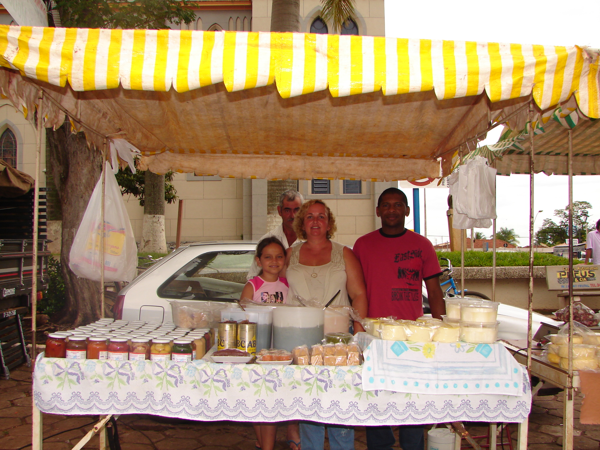 Frutal – Barraca de doces – Feira Livre