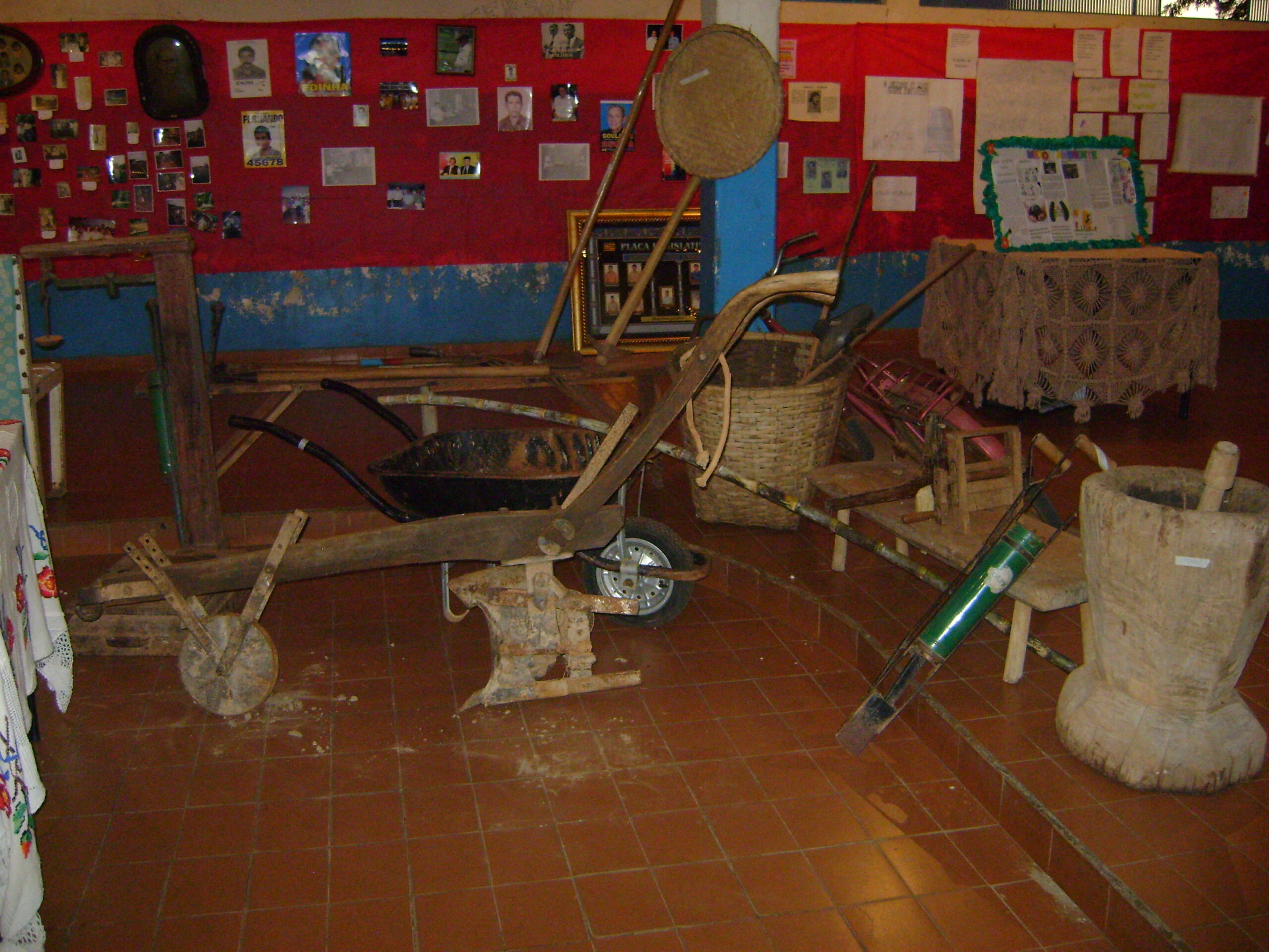 Objetos do Museu Temporário –  Col. Est. João Bernardes de Assunção – Davinópolis