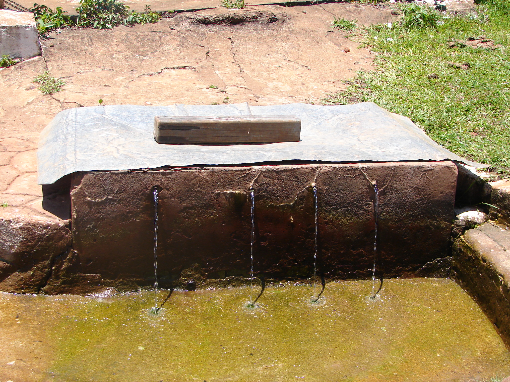 Frutal – Água Santa (Fonte)