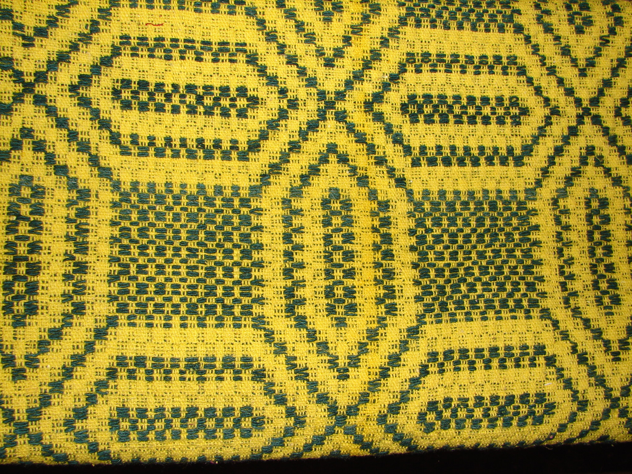 Tecido amarelo.
